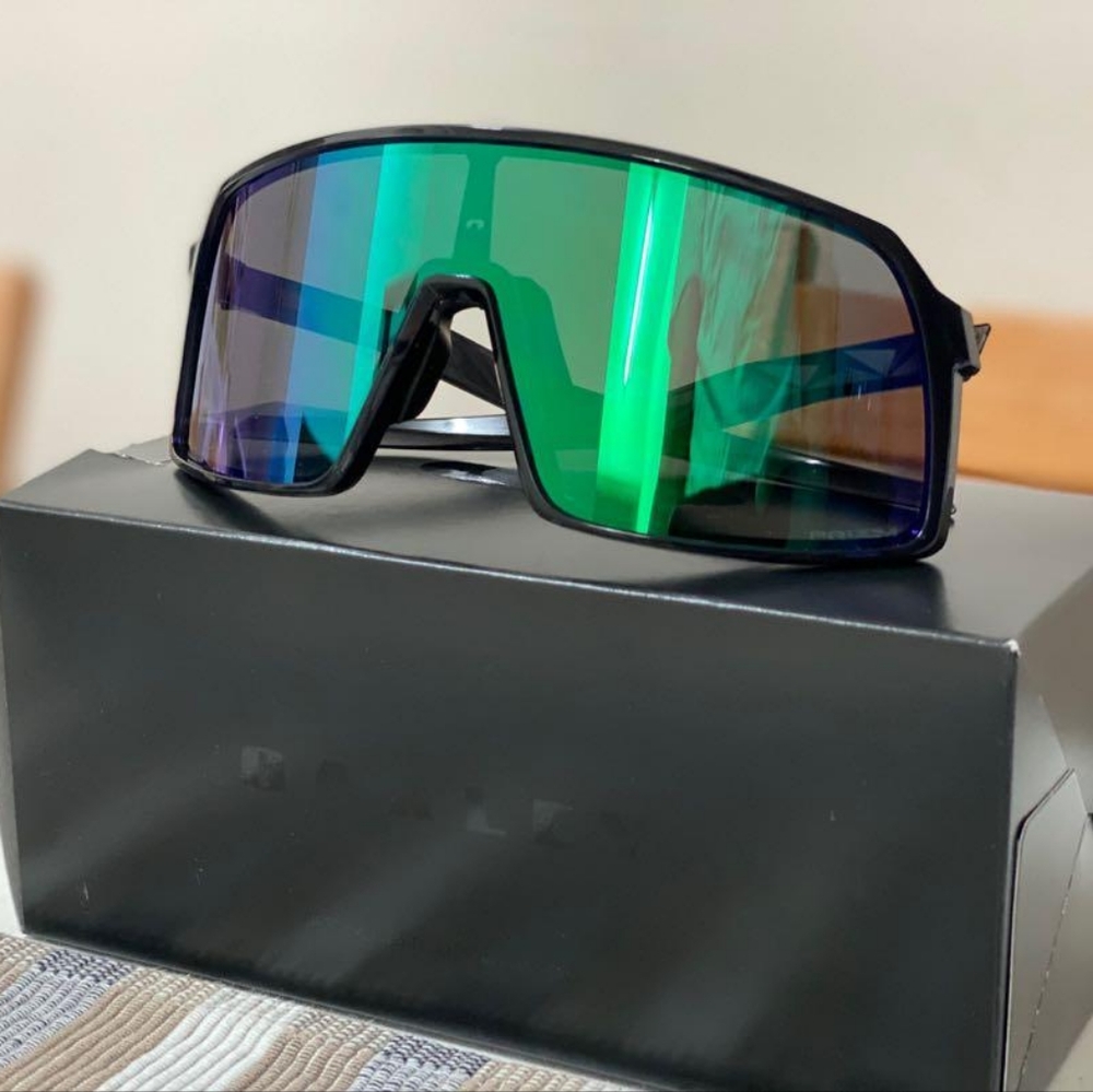 Oakley sutro glasses